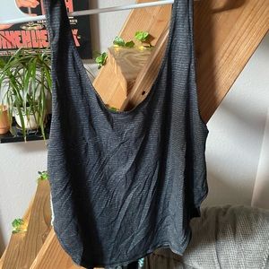 Lululemon flowy grey tank 6